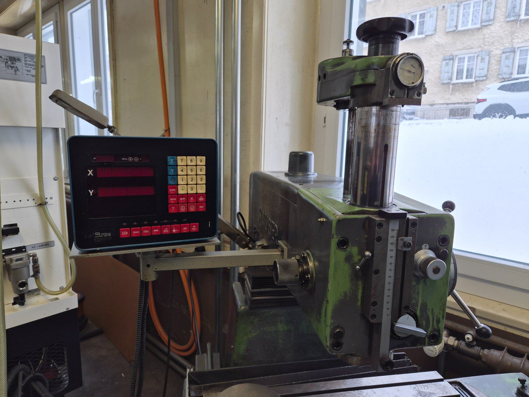 Alle Maschinen: Machine à pointer HAUSER 3BA – Gebraucht aus La Chaux-de-Fonds von Bretelle 3