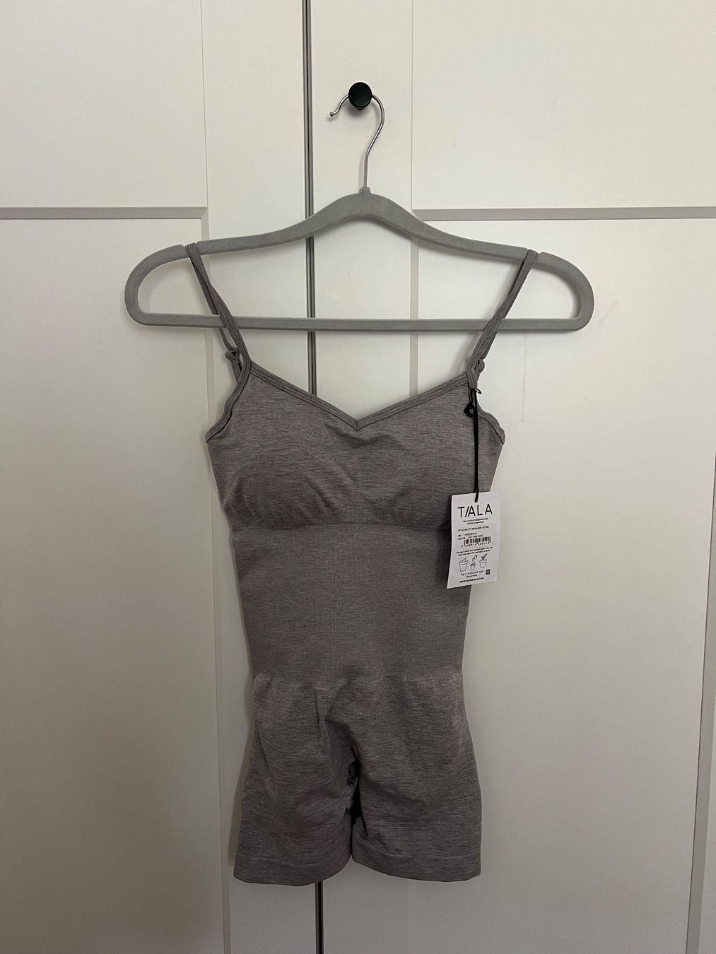 Tute: Wearetala, Sculpt Seamless Unitard, Grau, S – Nuovo e nell'imballaggio originale da Grindelwald venduto da wand_24 1