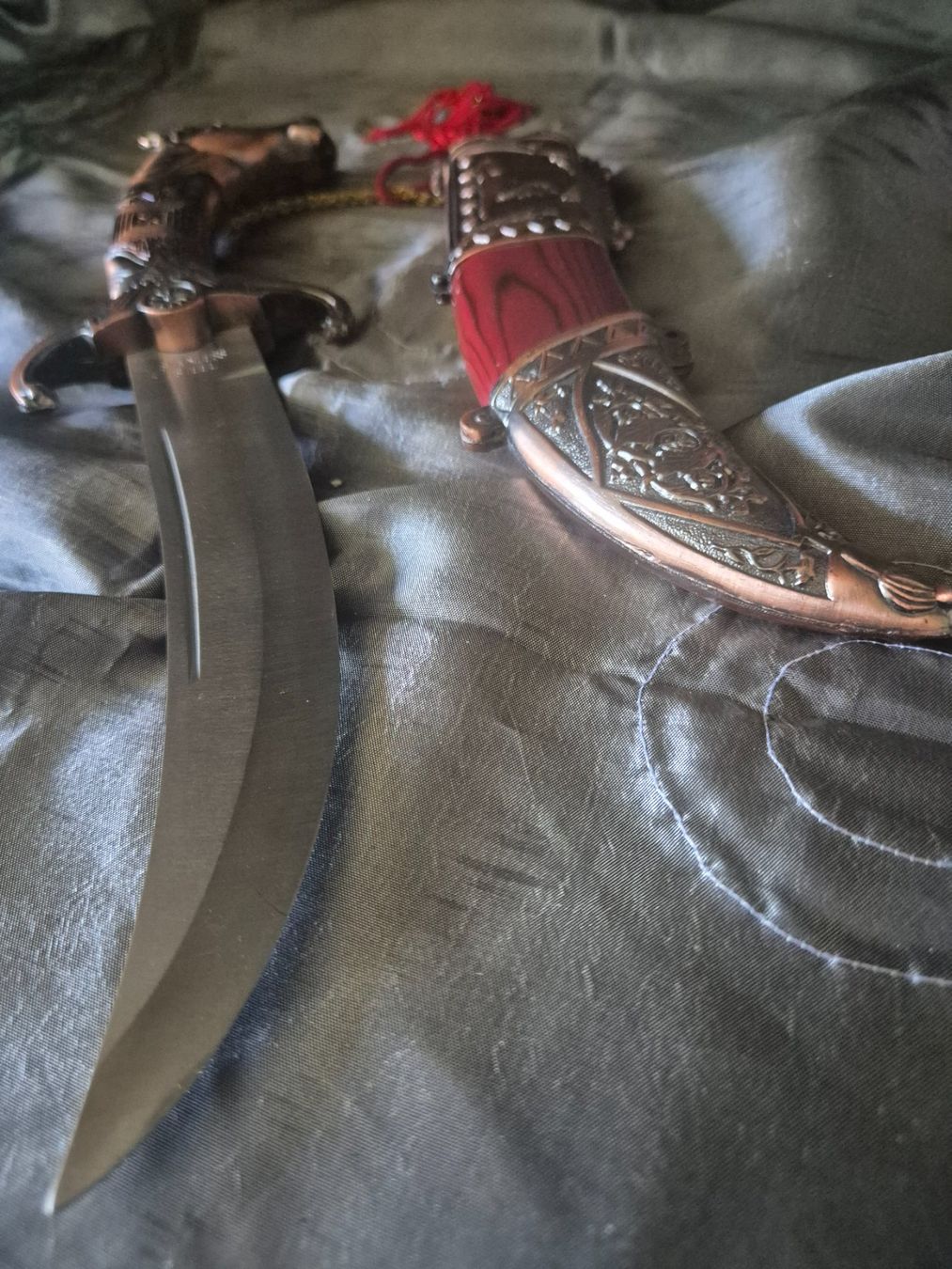 Autres collections & raretés: Superbe dague décorative Mongol – D'occasion à Essertes par onezoneplay