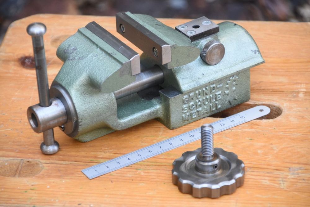Peddinghaus Parallelschraubstock (Backenbreite 160 mm Spannweite 225 mm / geschmiedet) - 3010000160 günstig bei