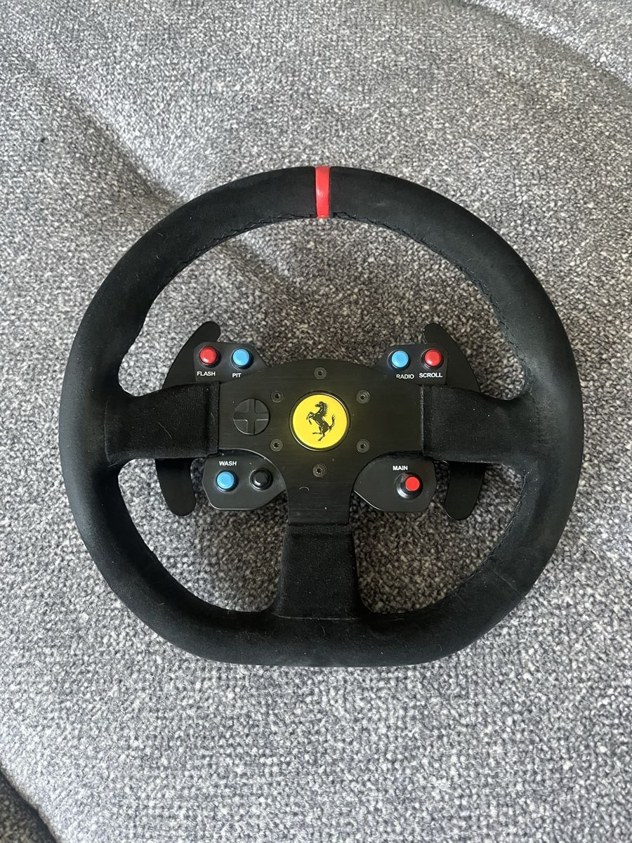 Thrustmaster Controller: Volant Thrustmaster Ferrari 599xx évo – Usato da Genève venduto da sch_xv8q