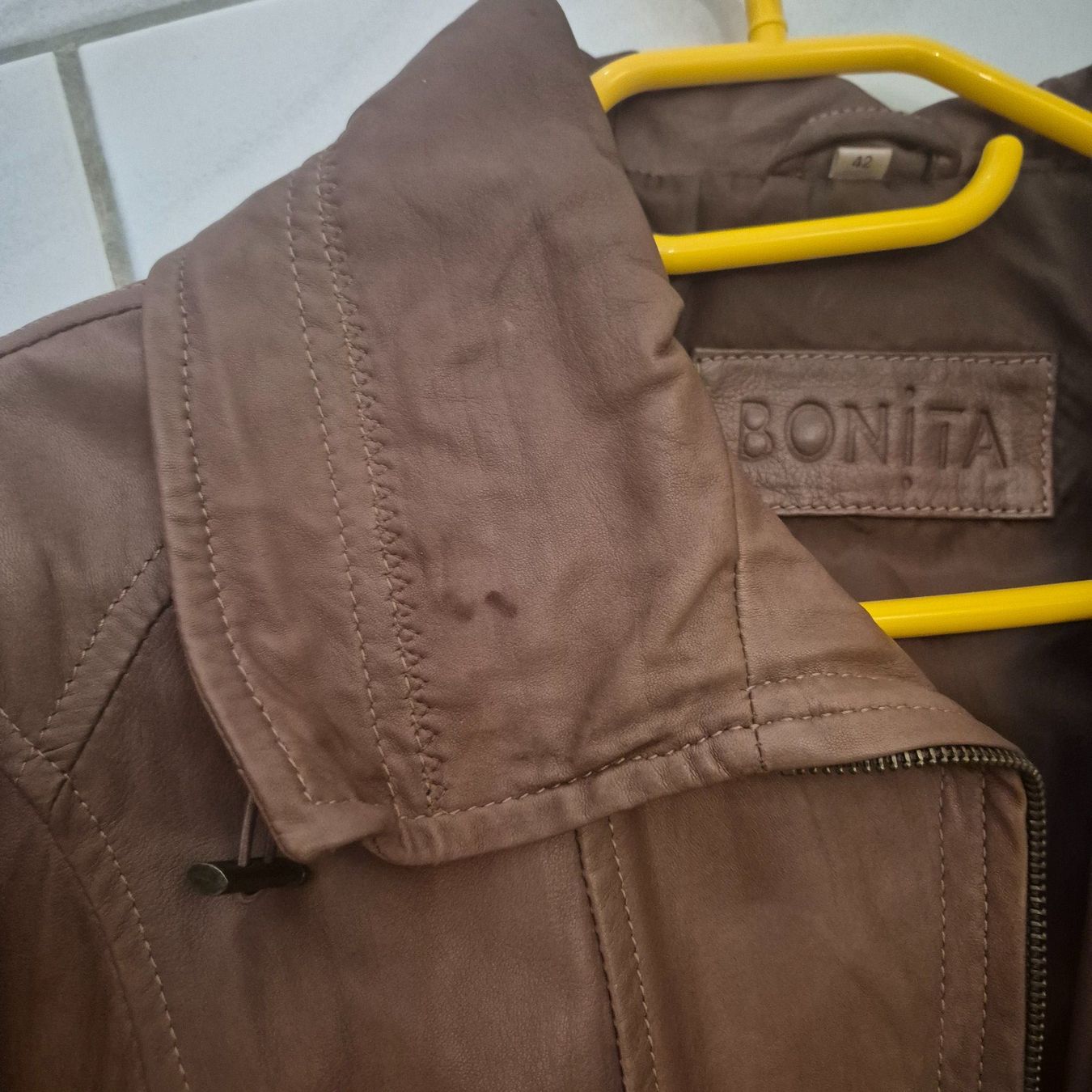 Bonita Giacche: Damen Lederjacke BONITA – Usato da Arni AG venduto da kurtrmeier 1