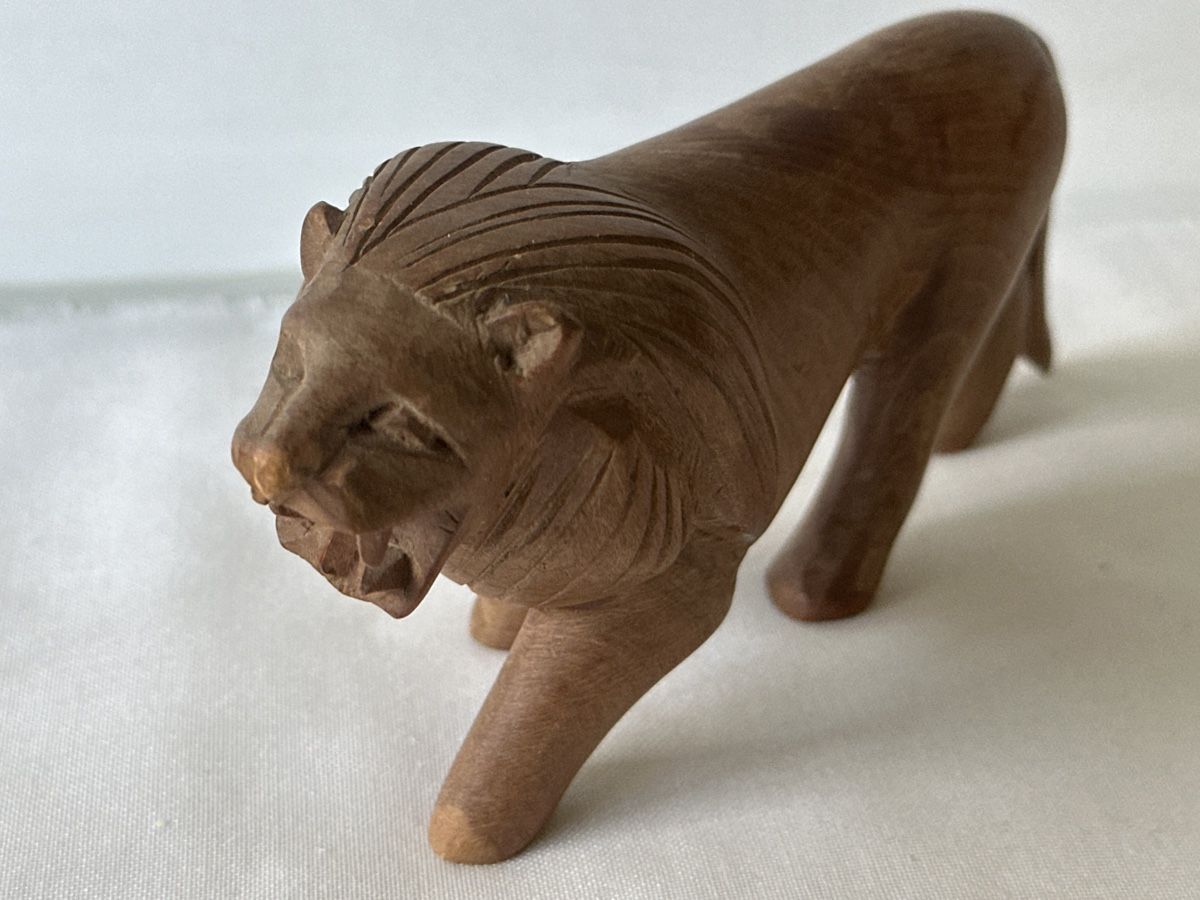 Sculture & Statue: Holzlöwe, geschnitzt, Deko Figur Löwe – Usato da Zürich venduto da Chaeffeler