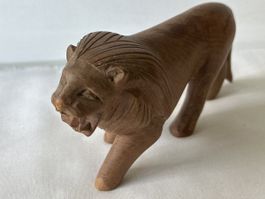 Holzlöwe, geschnitzt, Deko Figur Löwe