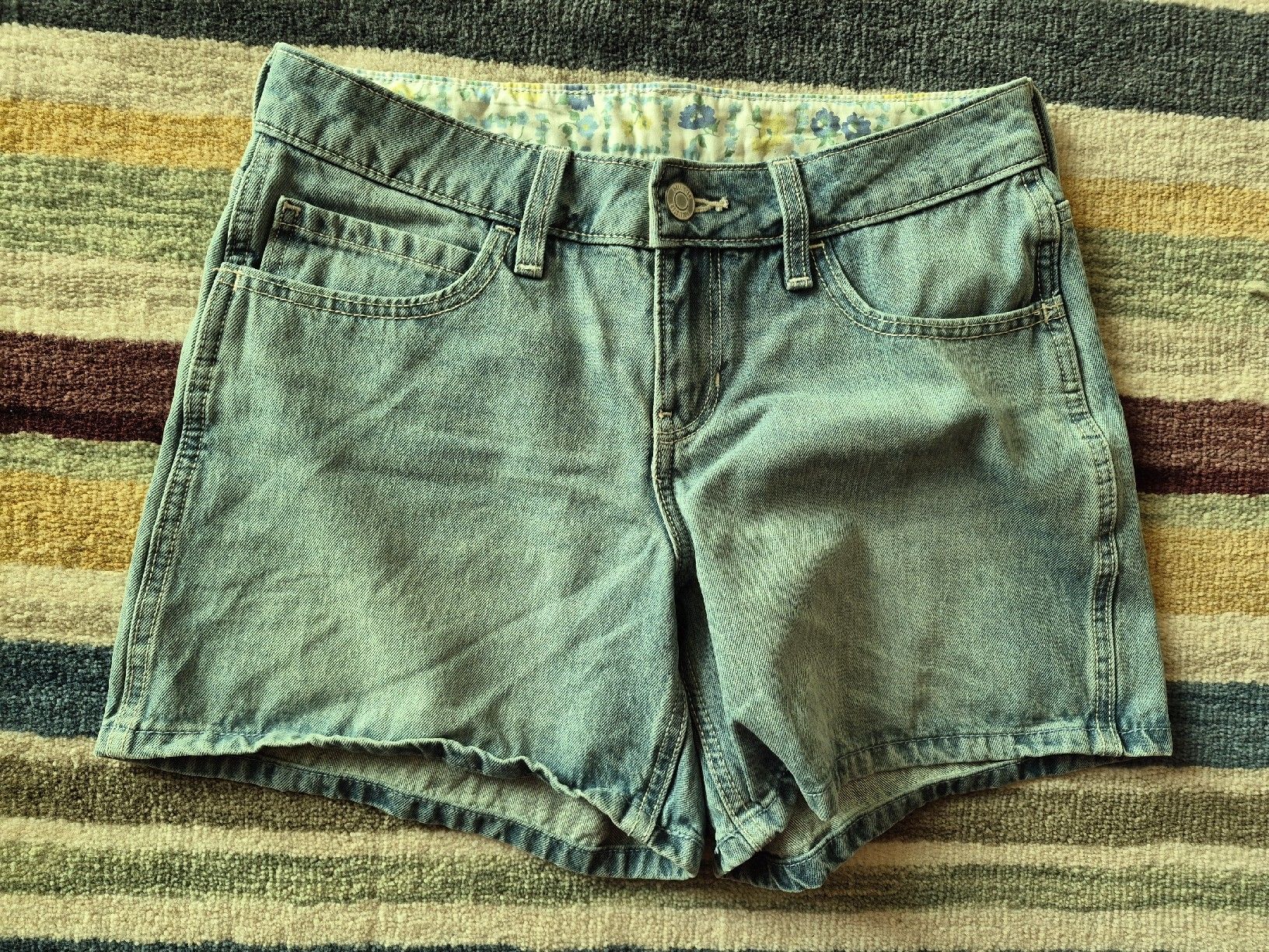 Jeans: Low-Rise Baggy Shorts ca Gr S – Usato da Vordemwald venduto da Esel04