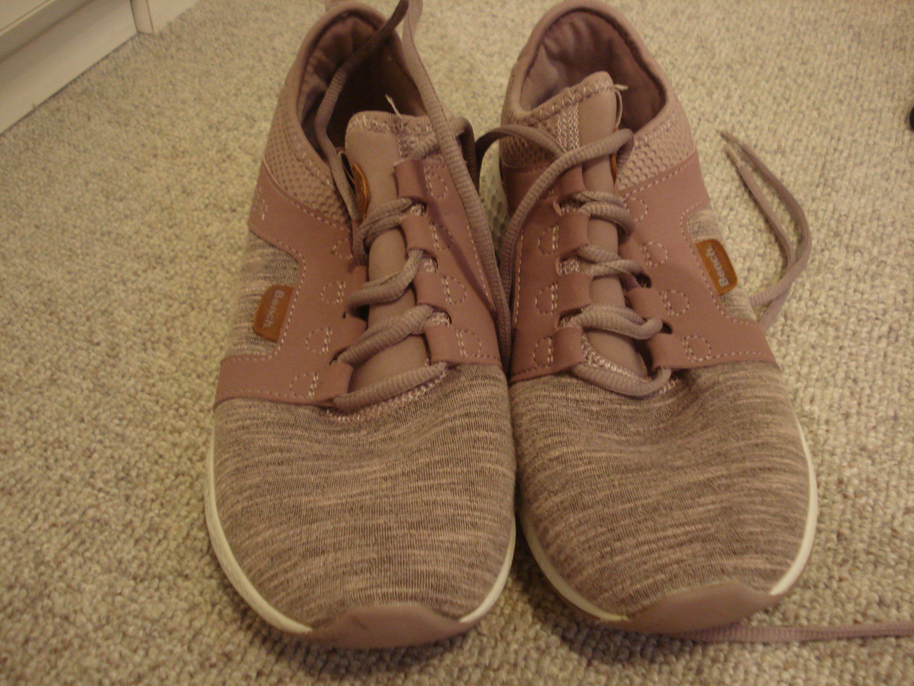 Bench Scarpe da donna: schöner Turnschuh v. Bench Gr. 39 – Usato da Au SG venduto da beanpasa