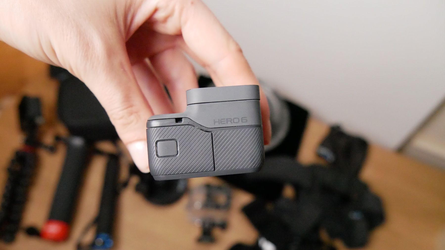 Gopro Action Cam: GoPro Hero 6 Set Accessoires Zubehör Bundle Remote ND Filter – Nuovo (secondo la descrizione) da Zürich venduto da julia_vina 6