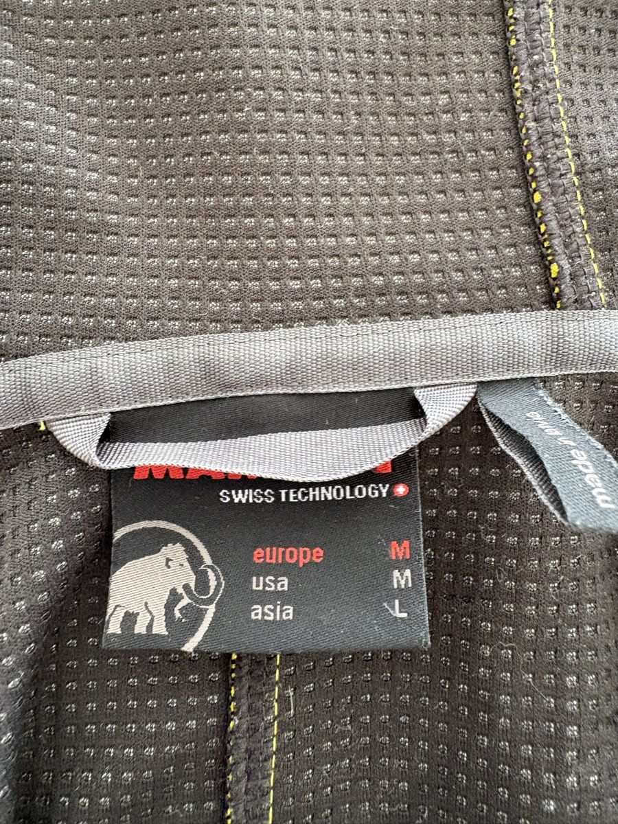 Mammut Giacche: Mammut Windstopper Softshell Jacket M - Great for hiking – Usato da Obbürgen venduto da cla_x9h6 5