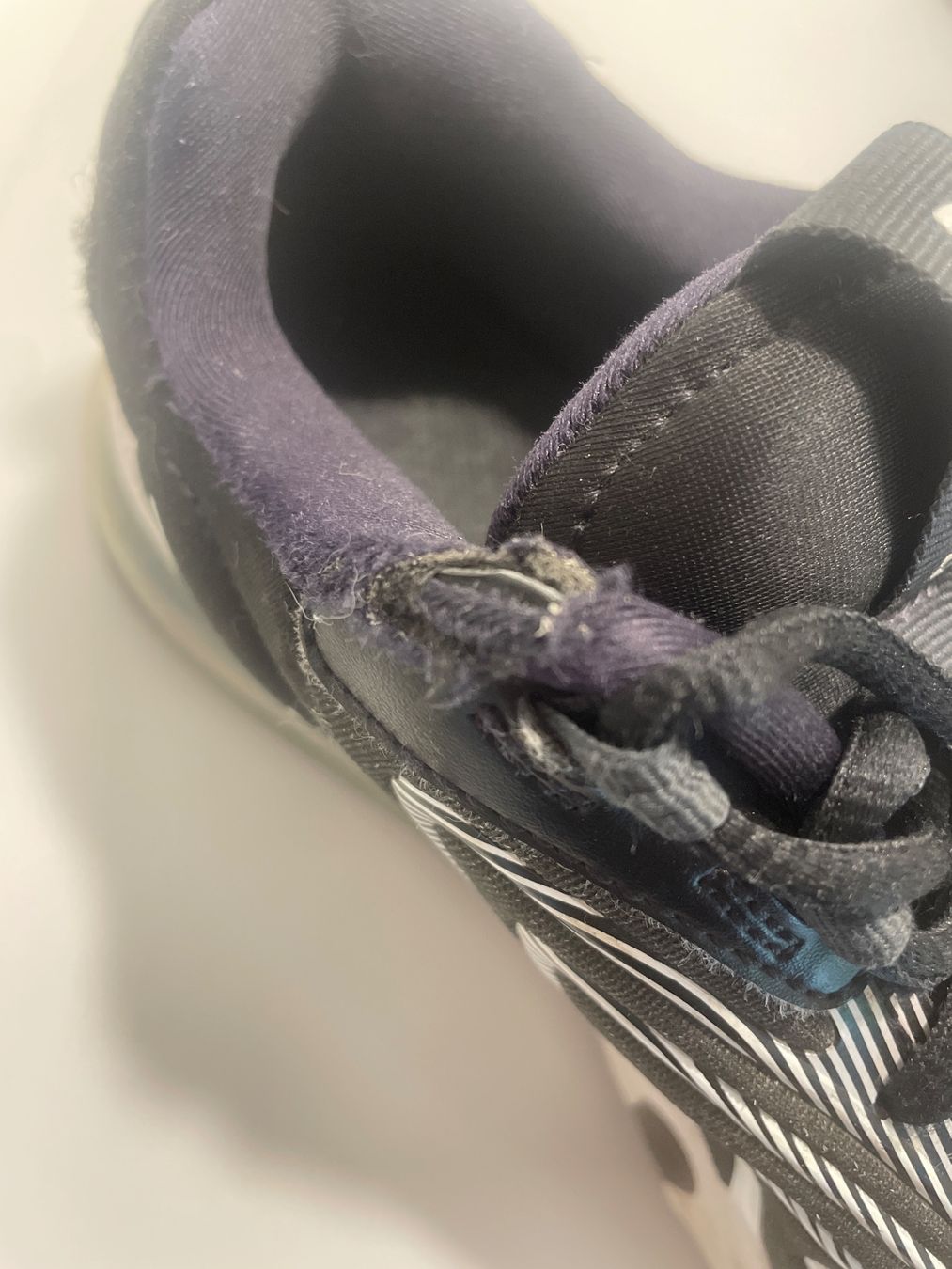 Nike Herrenschuhe: nike air 270 react – Gebraucht aus Sorens von rolf4widmer 4