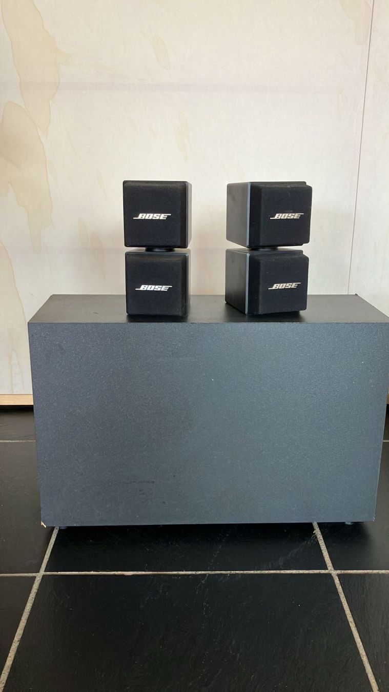 Bose Lautsprecher: Bose Acoustimass Speaker System Lautsprechersystem+Subwoofer – Gebraucht aus Zürich von Nobs1