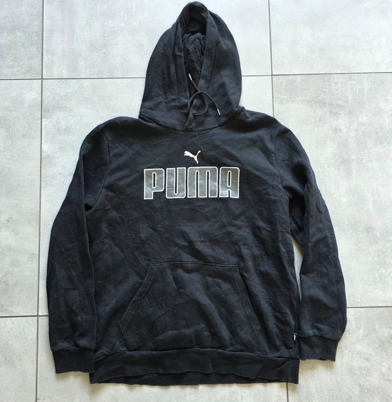 Puma Pullover & Sweatshirts: Kapuzenpullover Puma schwarz Grösse L – Gebraucht aus Bern von Tommy.Z