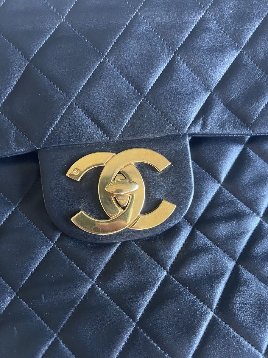 Chanel Sacs femmes: Schwarze Chanel Classic Maxi – D'occasion à Hochdorf par Forestgreen 7