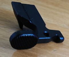 Verschlussfanghebel AR15 / M16 - Bolt Catch - Original!