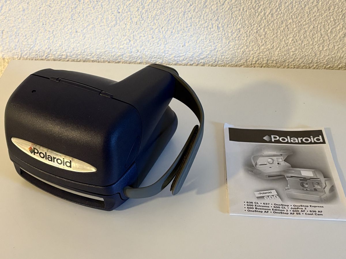 Polaroid Kamera: Polaroid Kamera – Defekt aus Henggart von mas_xy6b 3