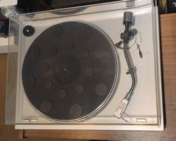 Vintage Plattenspieler, Halbautomat mit DIN &Cinch-Anschluss