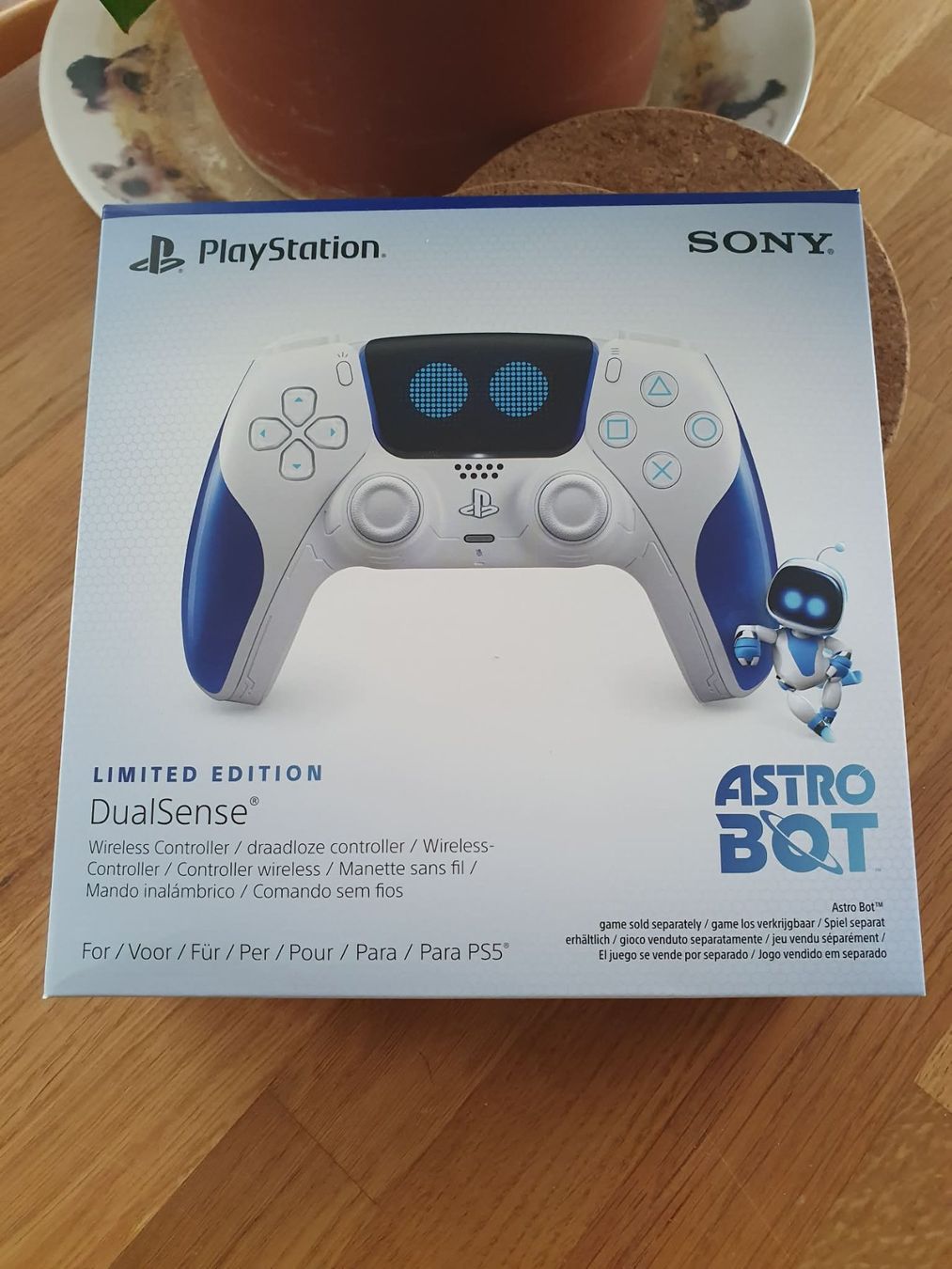 Sony Controller: Limited Edition PS5 DualSense Wireless Controller Astro Bot – Nuovo e nell'imballaggio originale da Winterthur venduto da BW.1994
