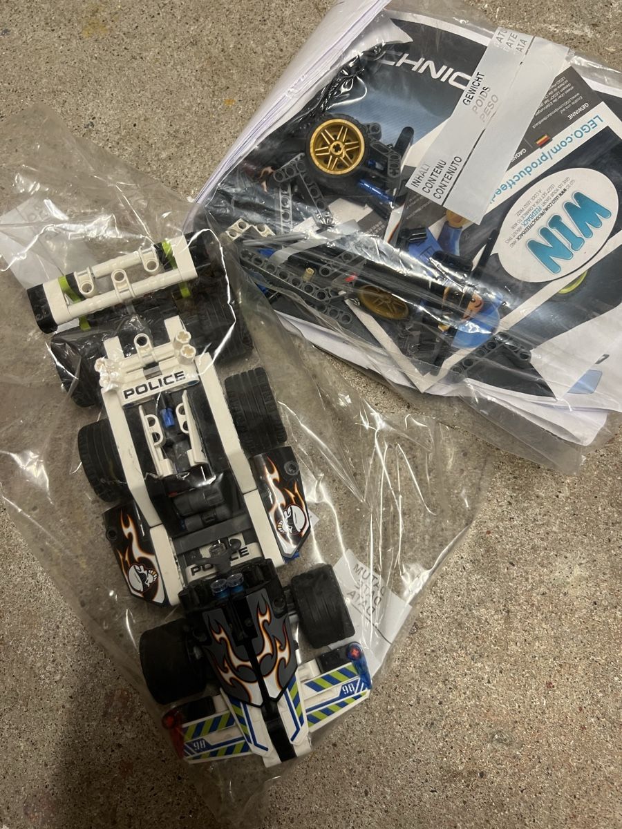 Lego Spielzeuge: Lego Technic 42406 – Gebraucht aus Zürich von tholderegger 2