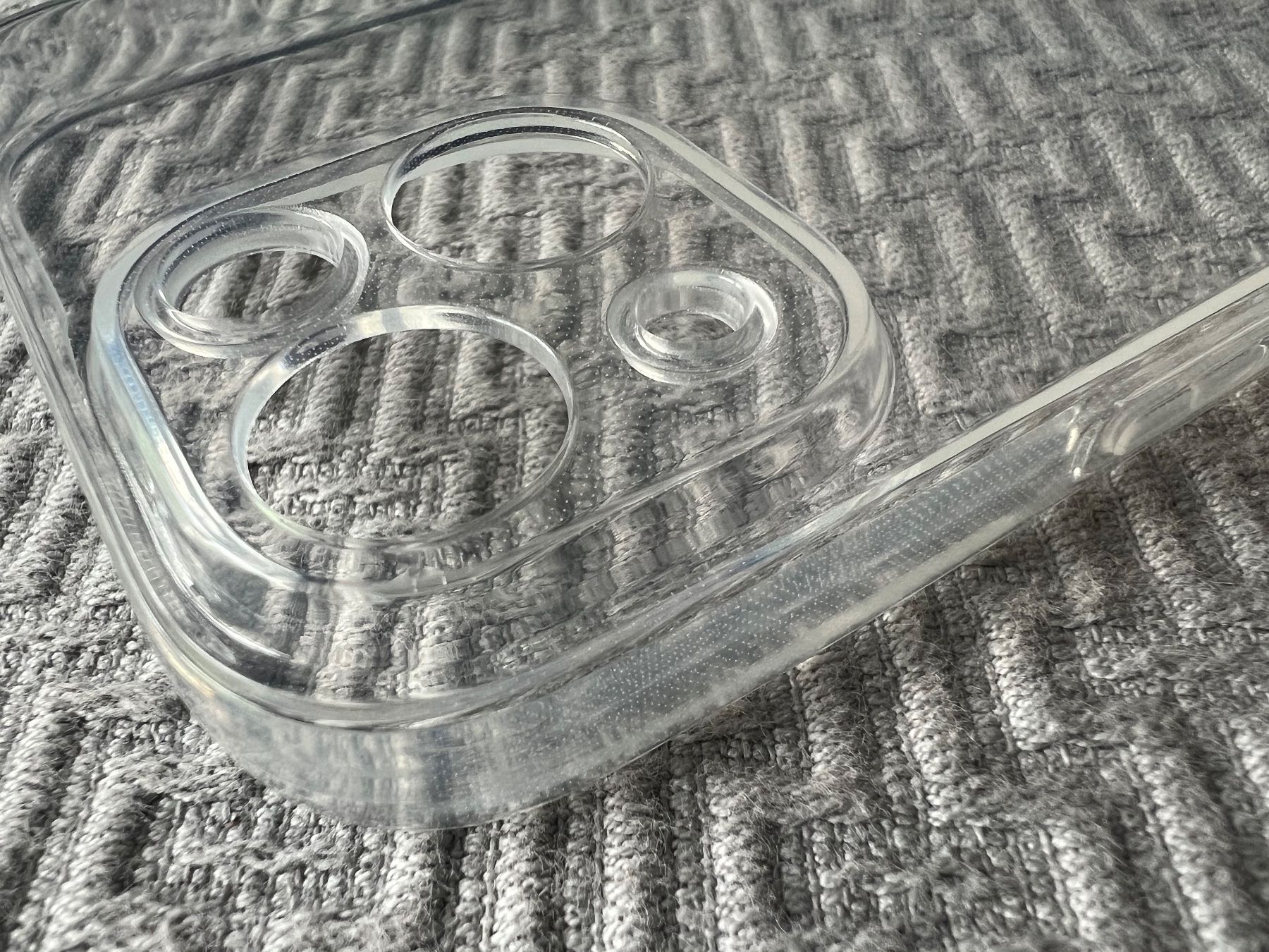 Apple Portables: Transparente Hülle IPhone 14 Plus – Neuf (Voir description) à Altendorf par wqv_97 1