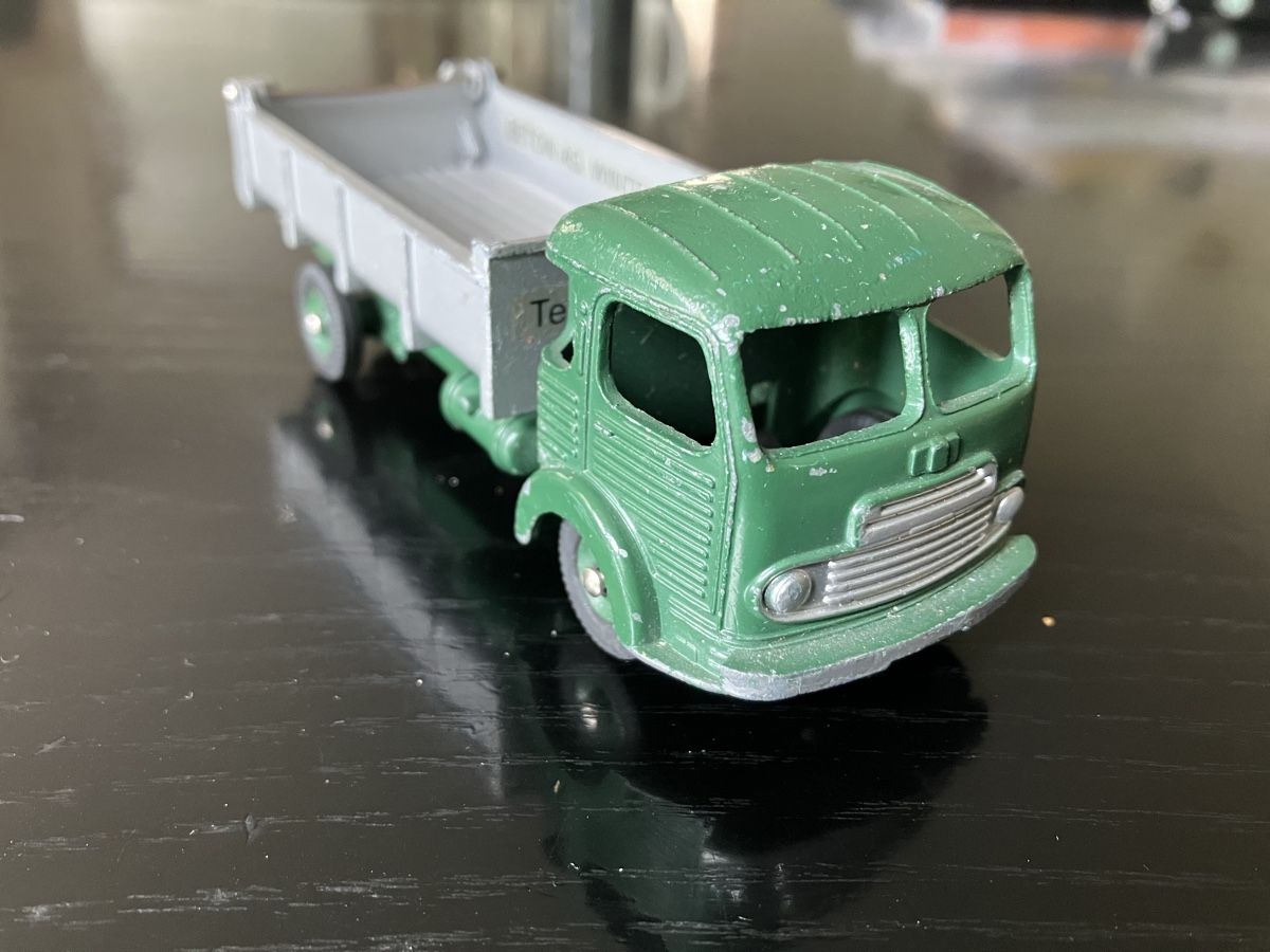 Dinky Toys Modellini d'auto: Dinky Toys Simca Cargo benne – Usato da Liebefeld venduto da PoloLePoulpe