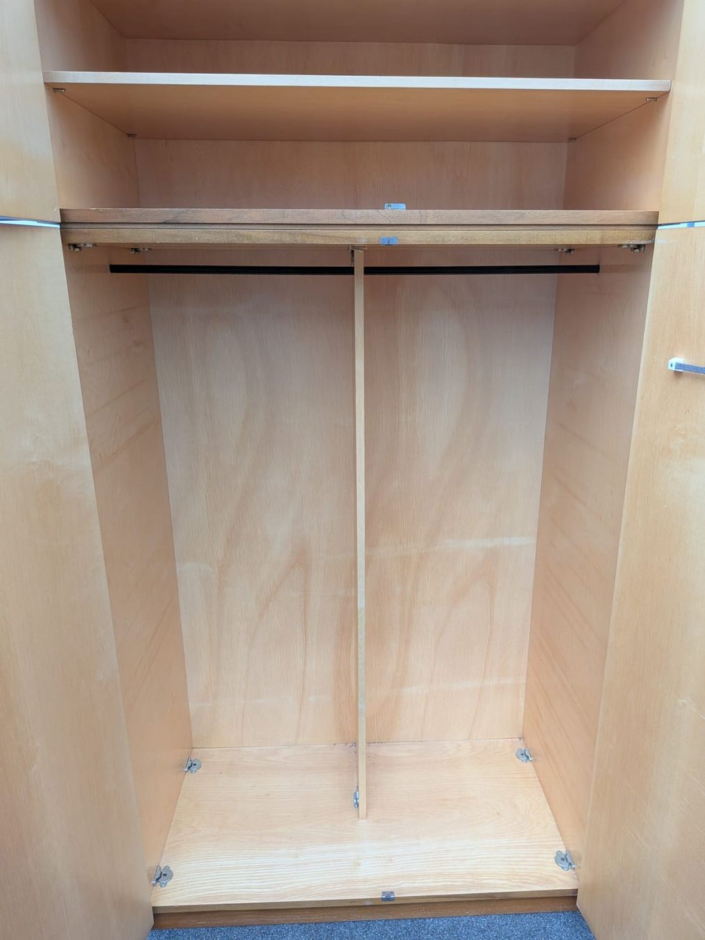 Armadi: Mid-Century Schrank - Tablar, Kleiderstange - Ref. 07/01 – Usato da Au ZH venduto da BrockiAu 3