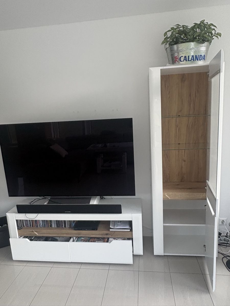Livique Meubles TV: TV Möbel mit Vitrine  – D'occasion à chur par putti70 1