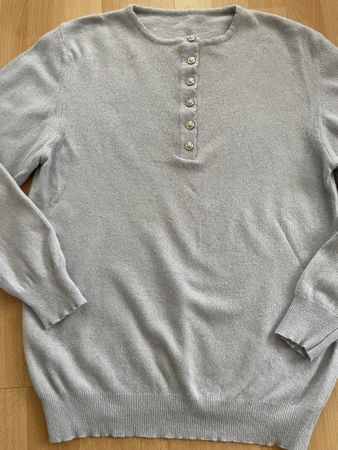 Pull Angora gris avec boutons, taille L