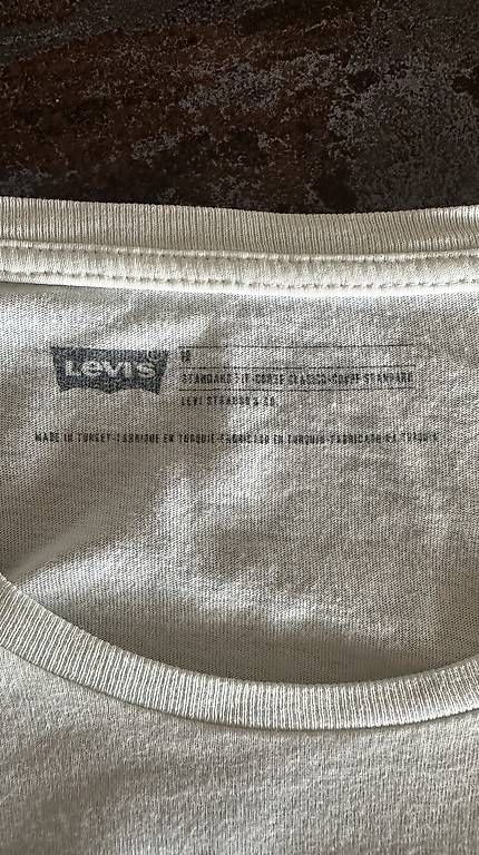 Levi's T-shirt: T-Shirt von Levi Strauss Gr. M – Usato da Würenlos venduto da avauva 2