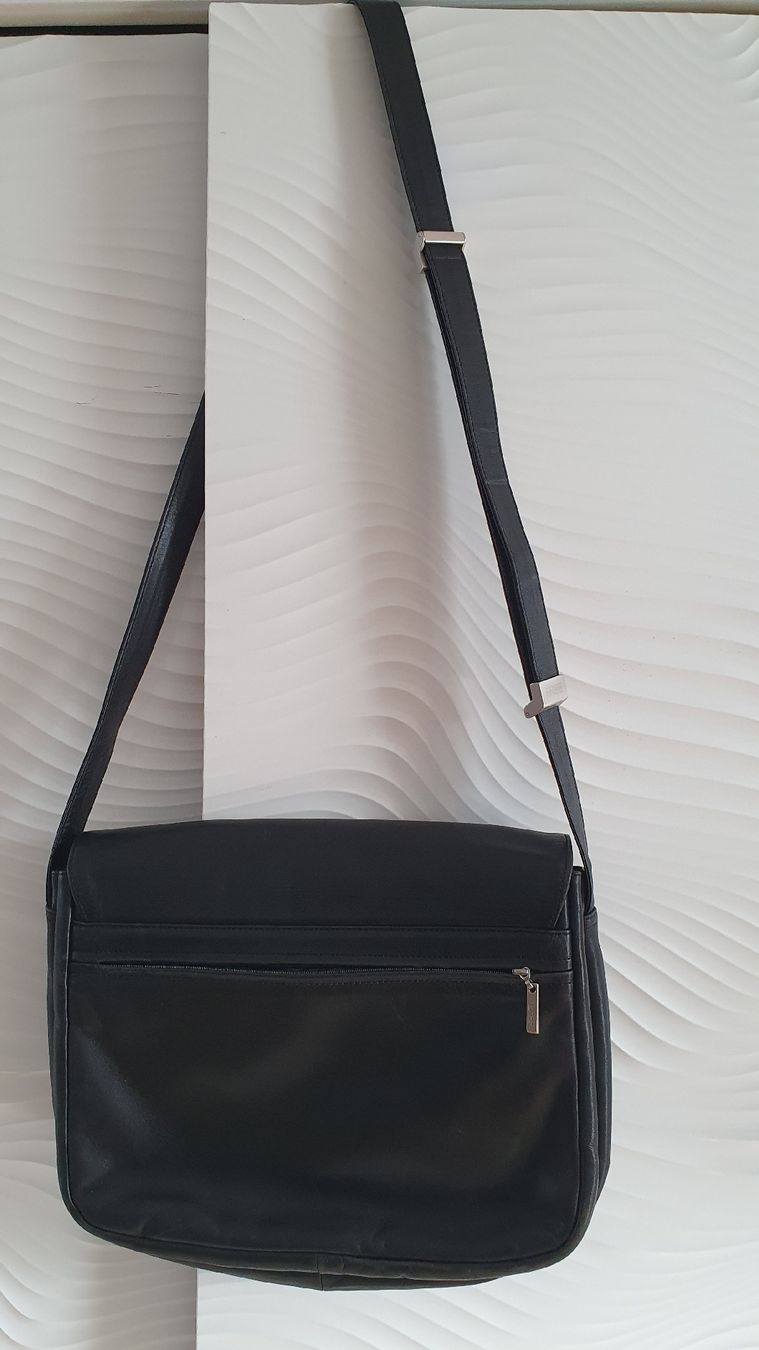 Bree Borse da donna: Schwarze Ledertasche von Bree, ein Klassiker – Usato da Laufenburg venduto da megane1959 1
