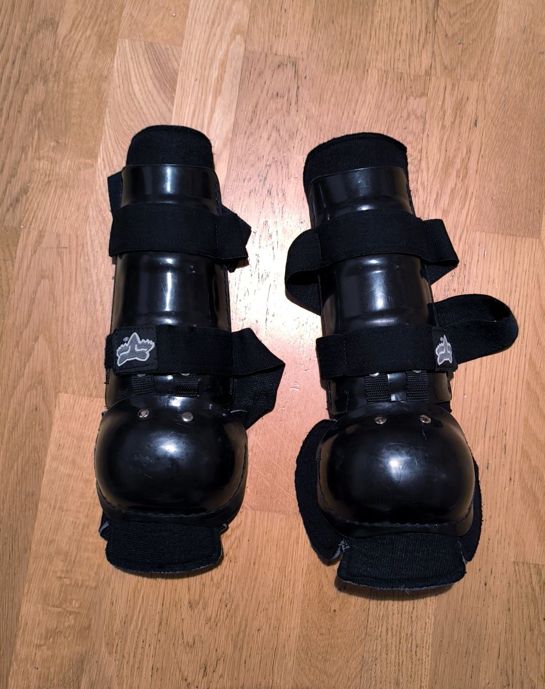 Protezioni & Imbottiture: Protection genou tibia trottinette – Usato da Lausanne venduto da gri_25tp