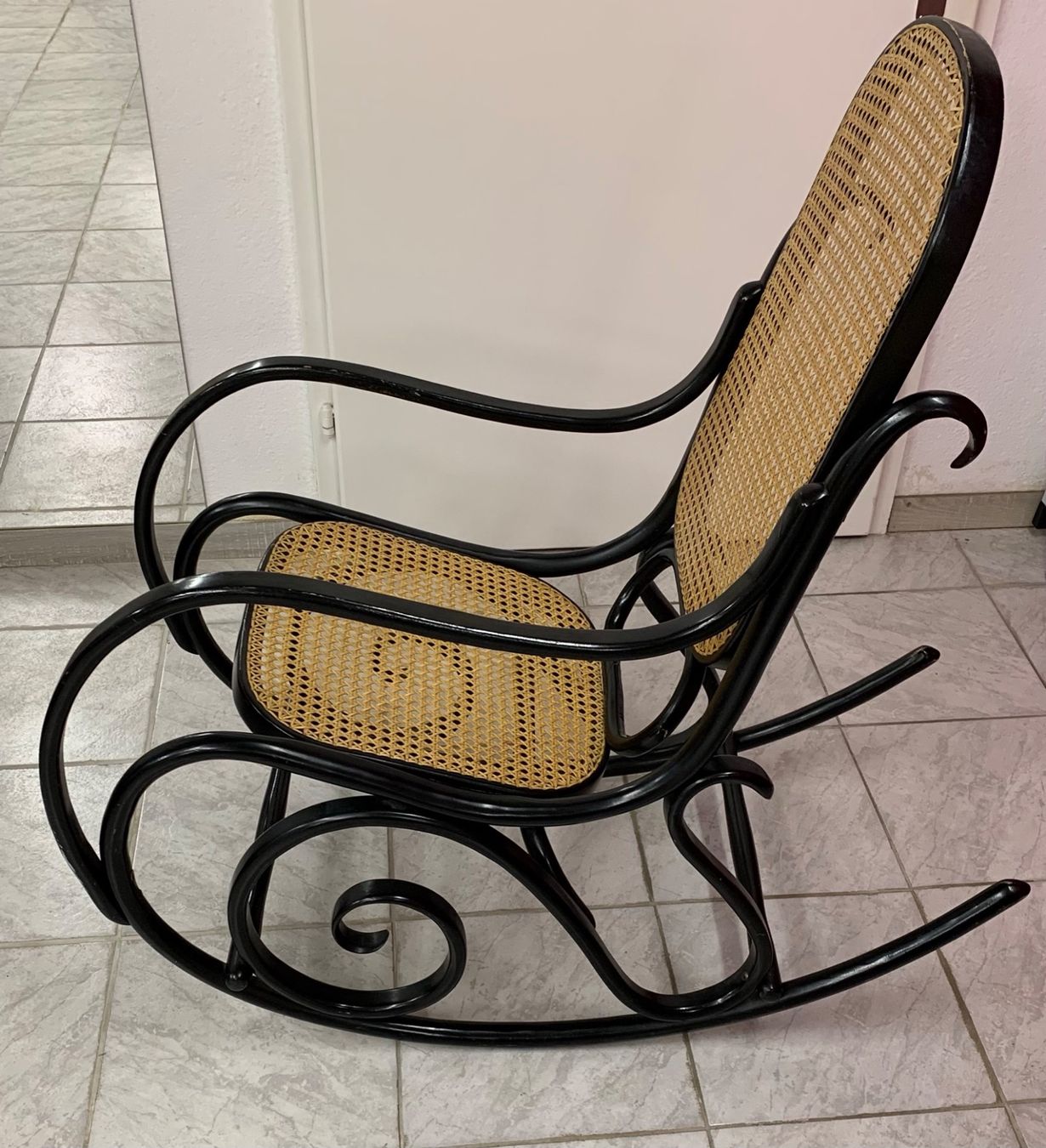 Thonet Sessel: Thonet Schaukelstuhl | TOP Zustand – Gebraucht aus Suhr von twt_gb7n 2