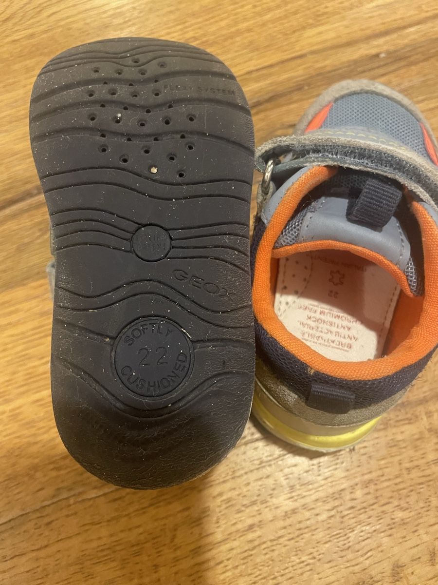 Geox Scarpe per ragazzi: Halbschuhe Geox – Usato da Jonen venduto da vik_7rcj 1