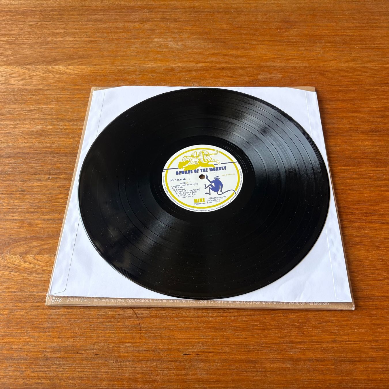 Dischi in vinile: MIKE – Beware Of The Monkey – Usato da Zürich venduto da gaal7 2