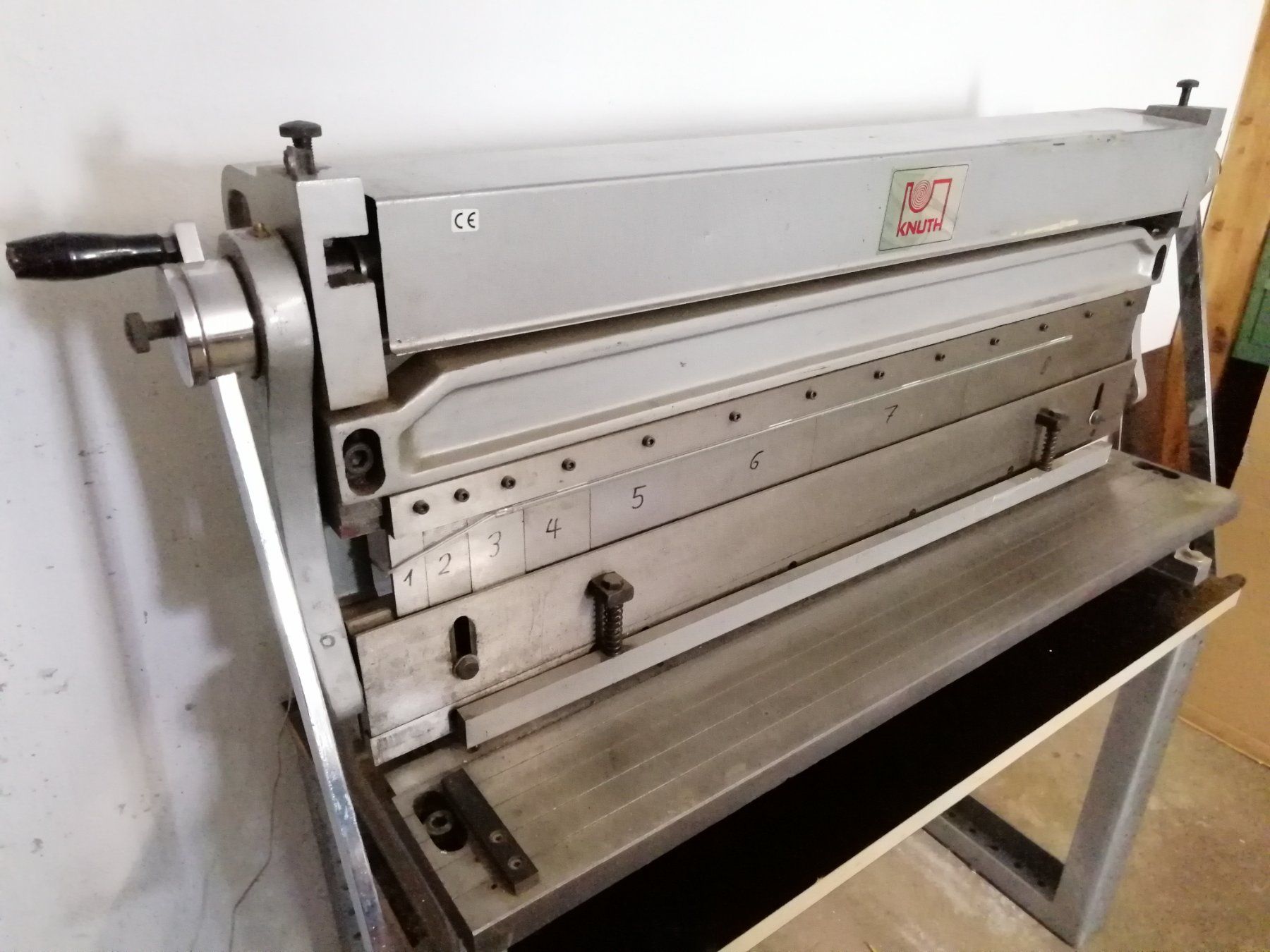 Alle Maschinen: Abkantpresse. Tafelschere. Rundmaschine. – Gebraucht aus Rickenbach b. Wil von