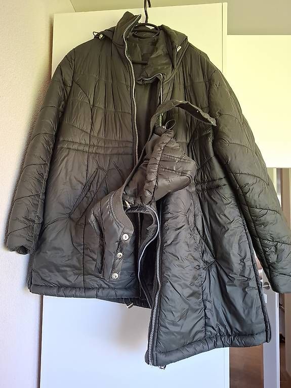 Giacche: Schwangerschafts- und Tragejacke – Usato da Grosswangen venduto da dkn12
