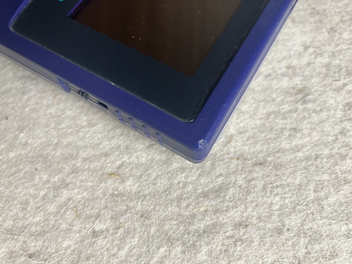 Nintendo Konsolen: Gameboy color purple + pokemon version argent – Gebraucht aus St-Aubin-Sauges von  2