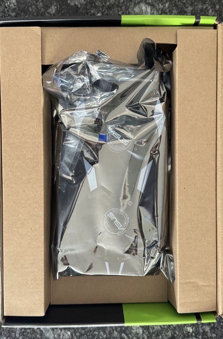 Leine & Halsband: ASUS GeForce RTX 3050 Dual OC – Gebraucht aus Dagmersellen von Purppetz 1