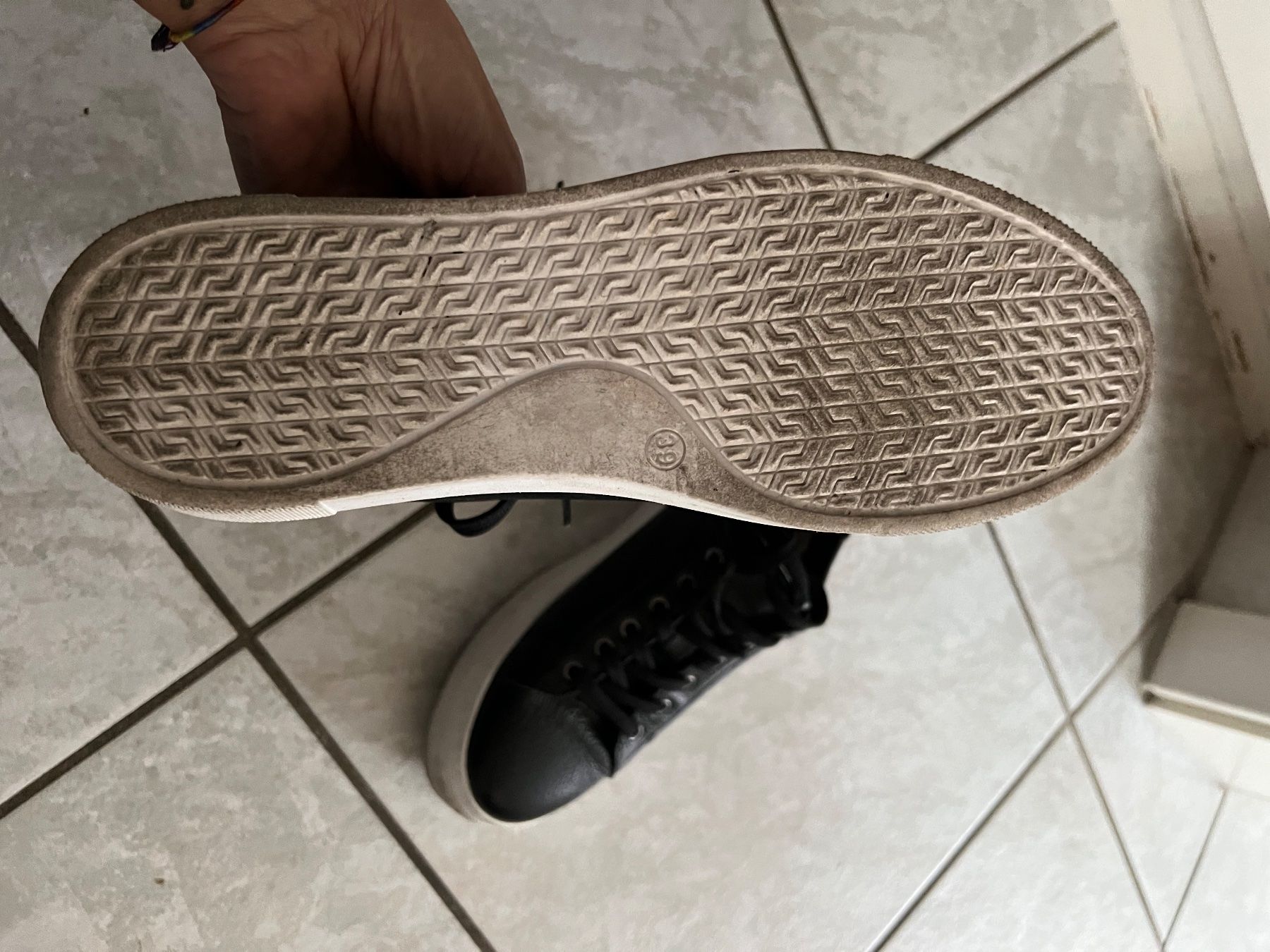 Scarpe da donna: Varese sneaker – Nuovo (secondo la descrizione) da Dottikon venduto da RomanVer
