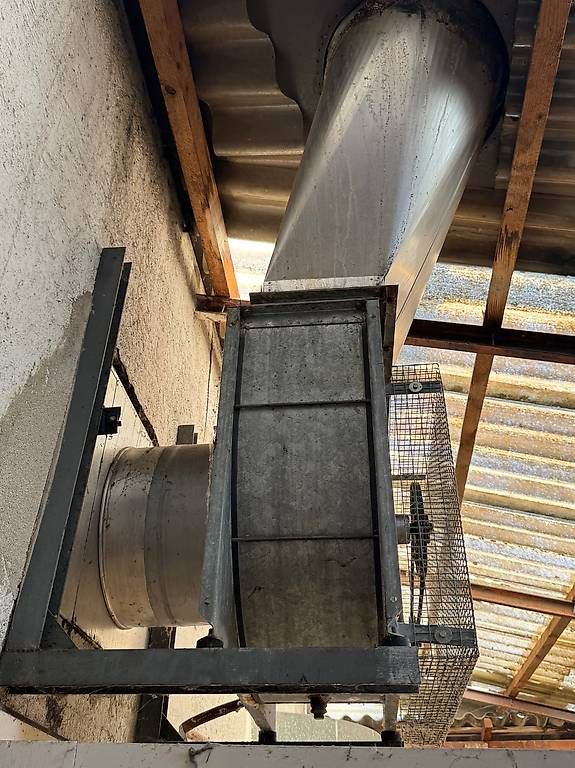 Hottes de ventilation: Grosse Abluft / Rauch-Abzug – D'occasion à Münchwilen AG par me2work 3