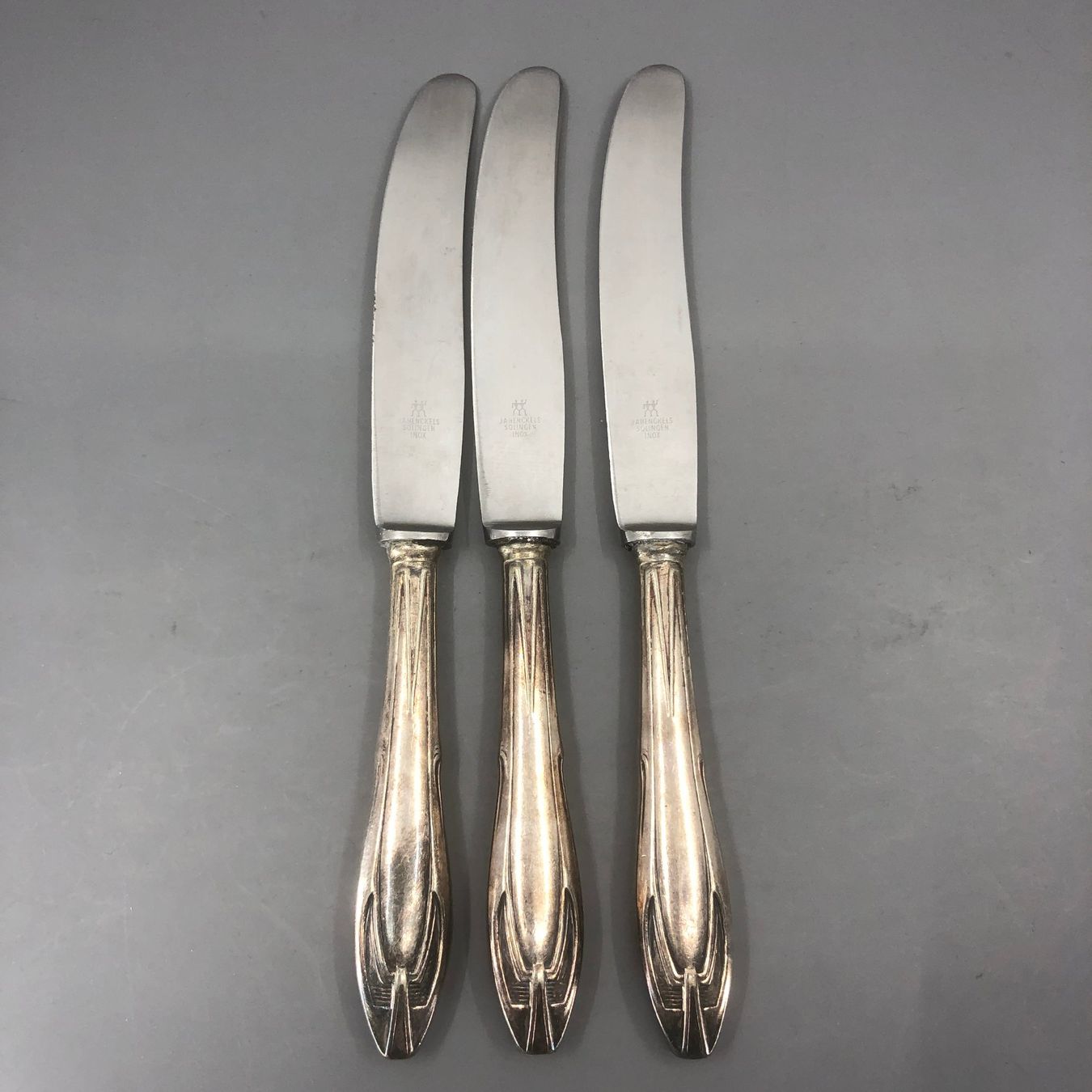 Zwilling Besteck: 3 Dessertmesser versilbert Art Deco Zwilling – Gebraucht aus Basel von Tiabeanie 1