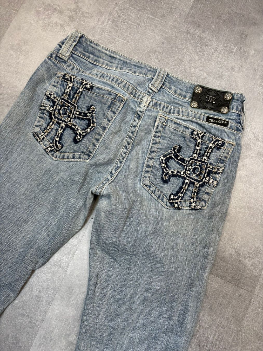 Jeans: Miss Me Bootcut Flared Jeans - Grösse M/29 – Usato da Werdenberg venduto da hase.vintage