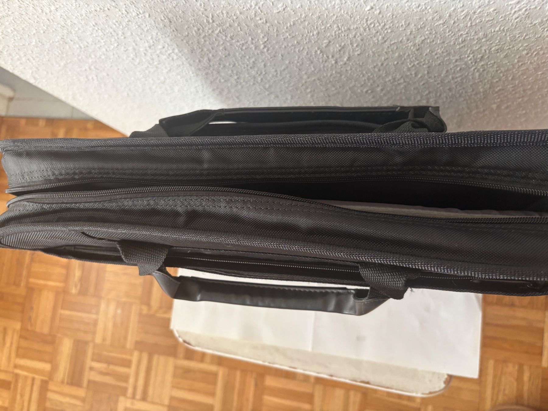 Borse: Original ThinkPad Laptoptasche - Robust & Praktisch! (7) – Usato da Wallisellen venduto da ASZT 9