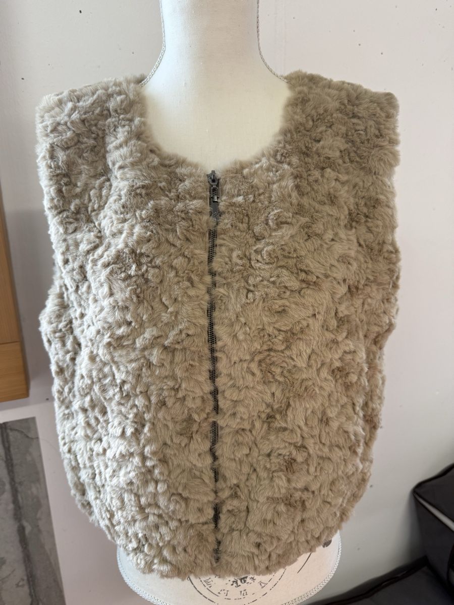 Gilet & Giacche senza maniche: Gilet monari – Usato da visp venduto da Kmemo1