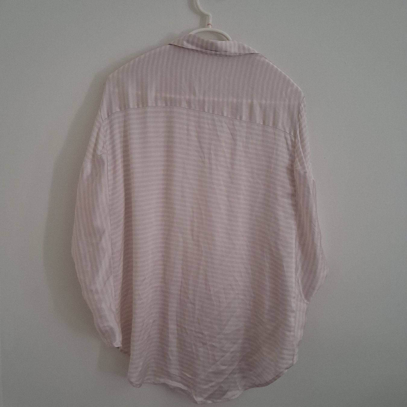 Steffen Schraut Chemisiers: Steffen Schraut silk blouse striped size M oversize – Neuf (Voir description) à Wil SG par tre_g2l7 5