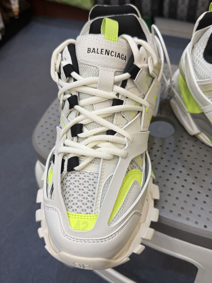 Balenciaga Scarpe da uomo: Balenciaga neu 42 grosse – Nuovo e nell'imballaggio originale da Frenkendorf venduto da Marwan18 1