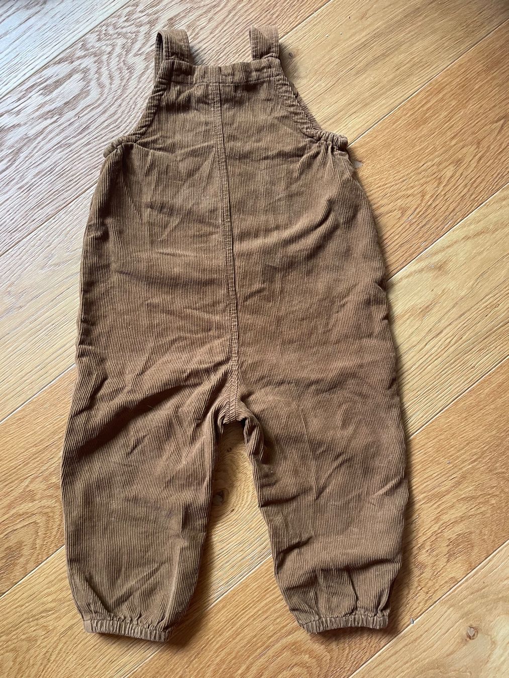 Pantaloni: Kinder Cord Latzhose Serendipity – Usato da Dornach venduto da tom_xy85 2