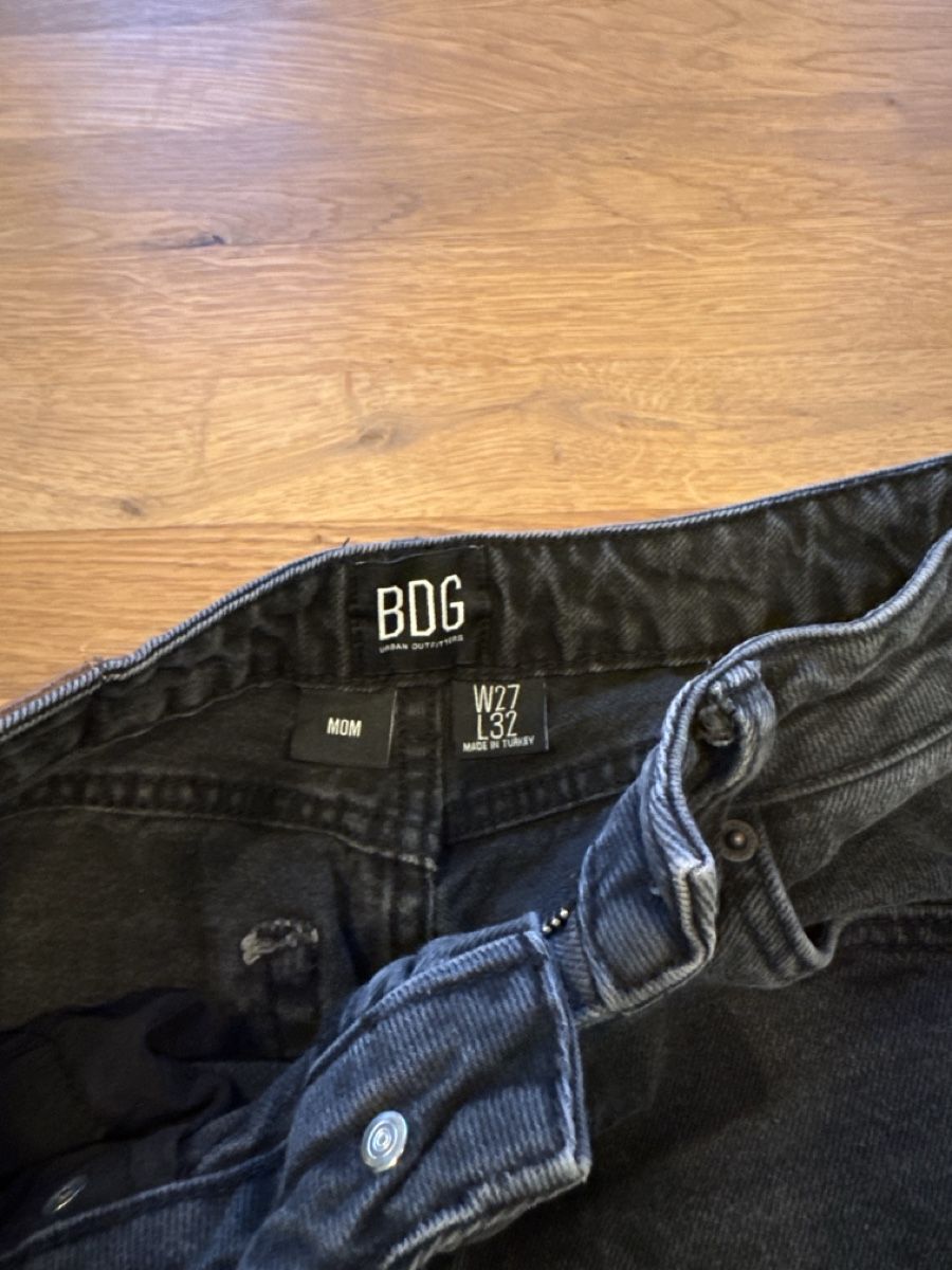 Urban Outfitters Jeans: Jeans / Hose – Usato da Bronschhofen venduto da kat_2ptq 1
