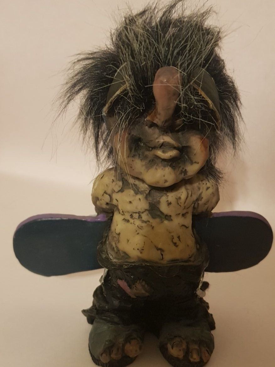 Figuren: Troll Snowboard h 10 cm max b 12 cm – Neu (gemäss Beschreibung) aus Figino von mayam63 3