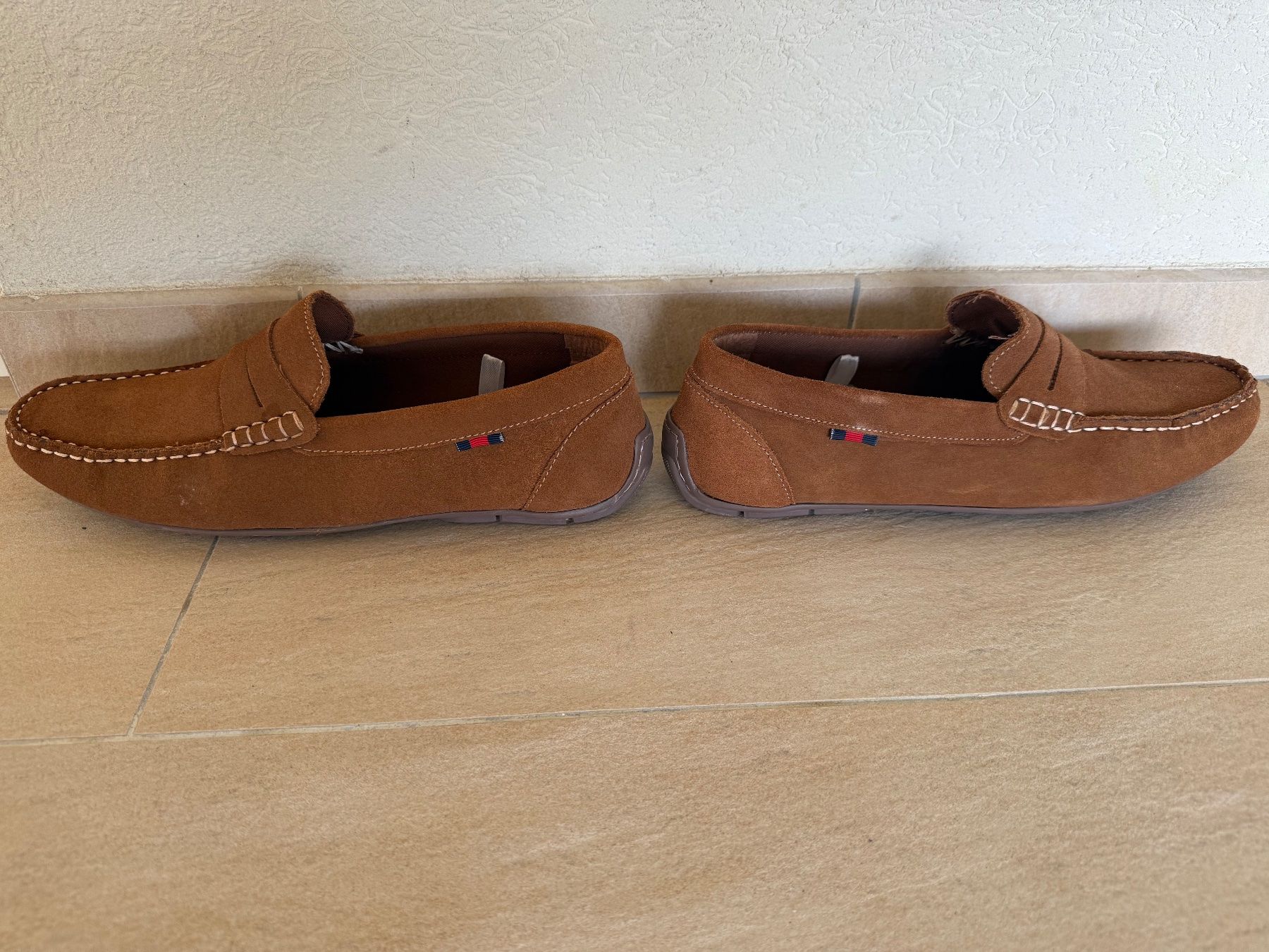 Herrenschuhe: Mocassins en daim, brun, p. 44 – Neu (gemäss Beschreibung) aus St-Gingolph von GoldenKeys 4