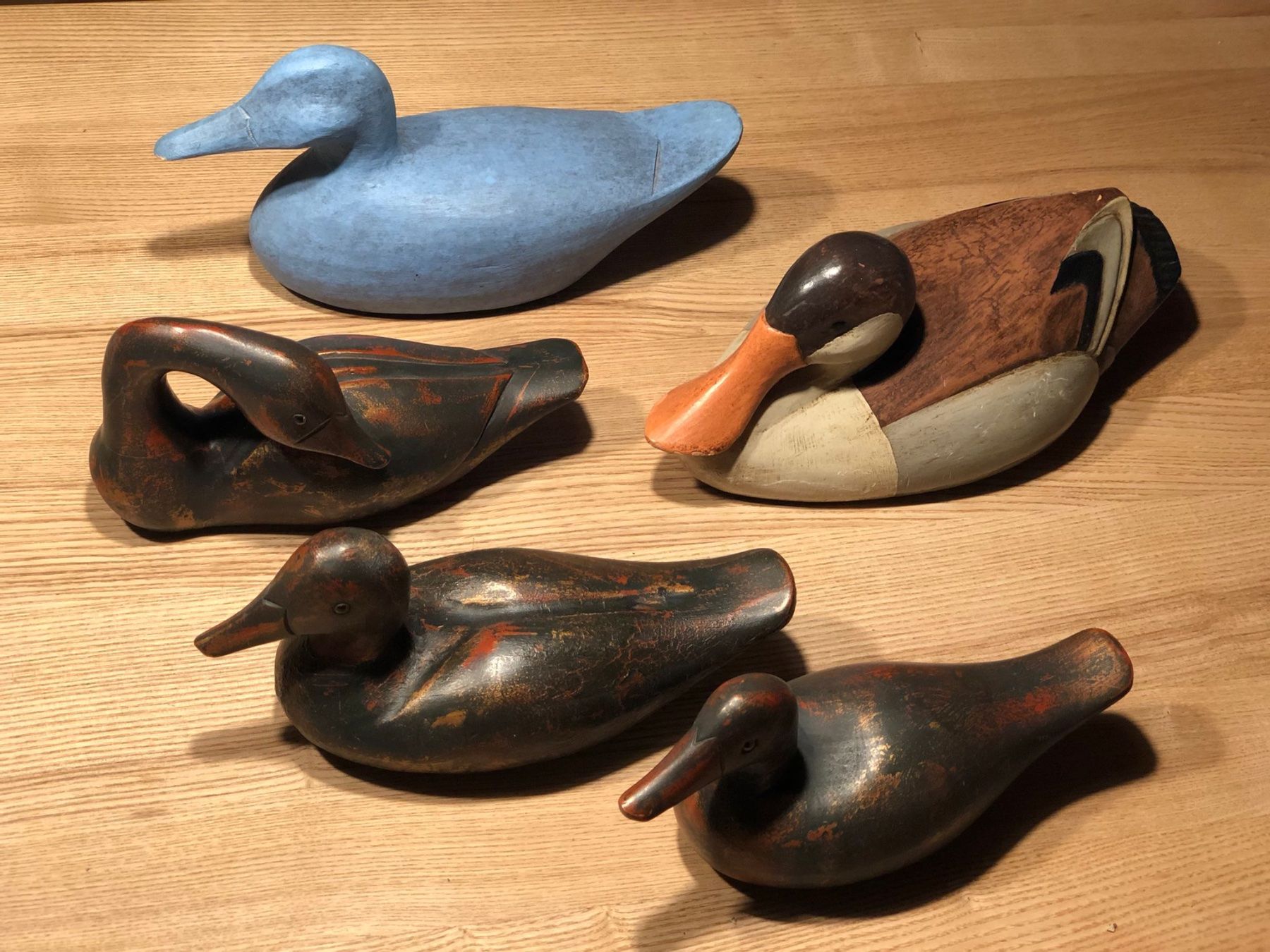 Figuren: Hübsche Enten aus Holz- 5 Stück – Gebraucht aus Röschenz von Tashroal