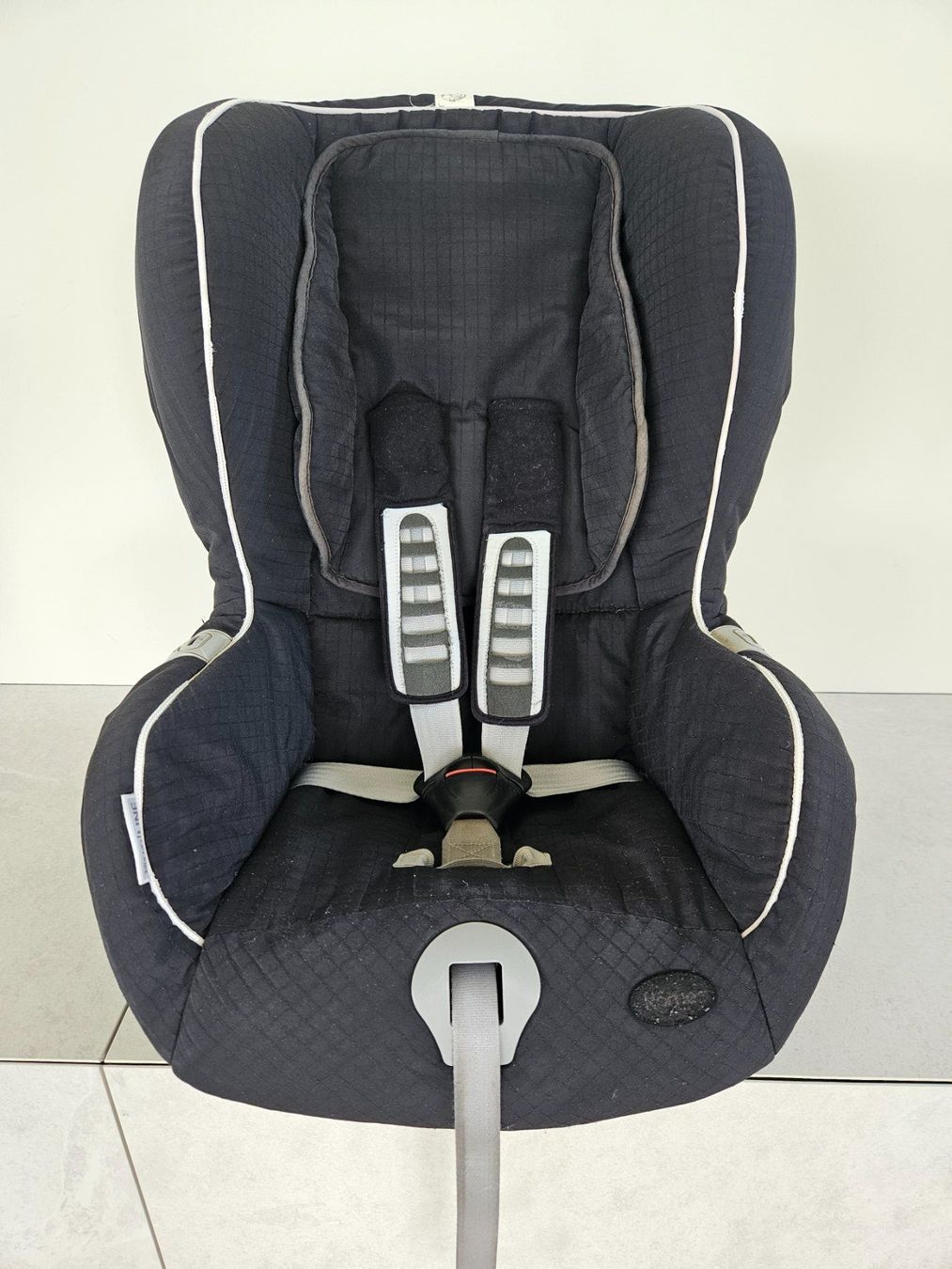 Britax Römer Seggiolini per auto: Britax Römer Duo Plus Kinderautositz mit Isofix – Usato da Herrliberg venduto da Jummi